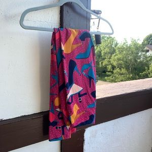 LuLaRoe high heels pattern leggings one size new without tags pink